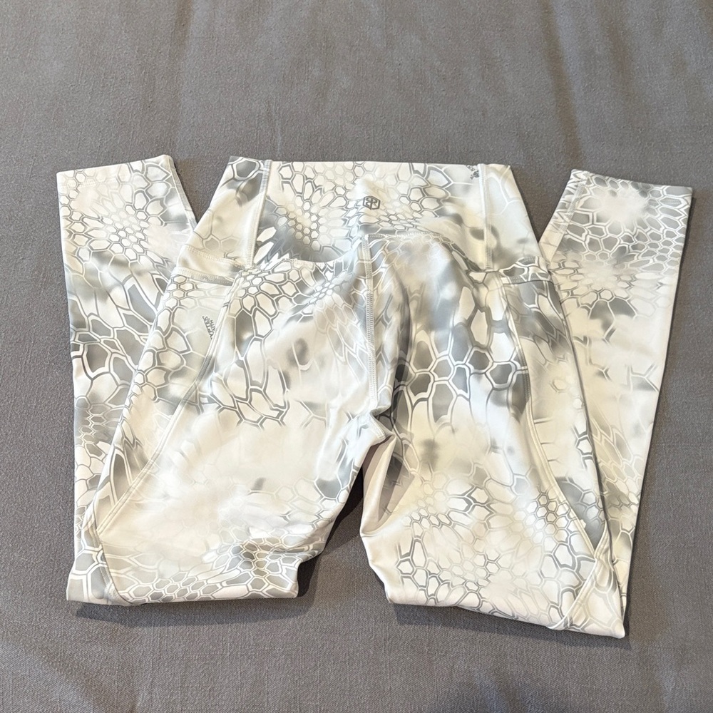 Born Primitive DigiCam Leggings - Picture 2 of 3